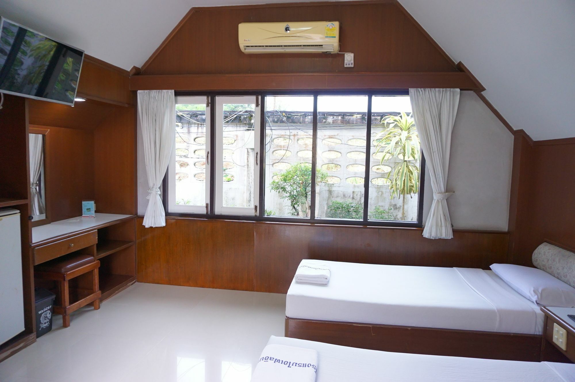 Eiffel Inn ระนอง ภายนอก รูปภาพ